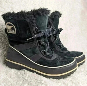 SOREL  Black and White Winter Boots size 6 Us for women